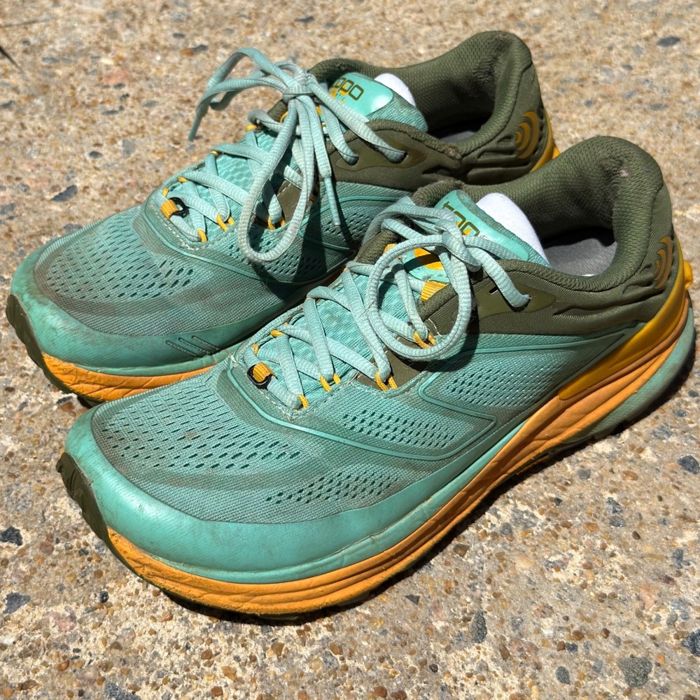 Topo Athletic Ultraventure 3 Trail Running Shoes Emerald Orange Vibram Mens 8